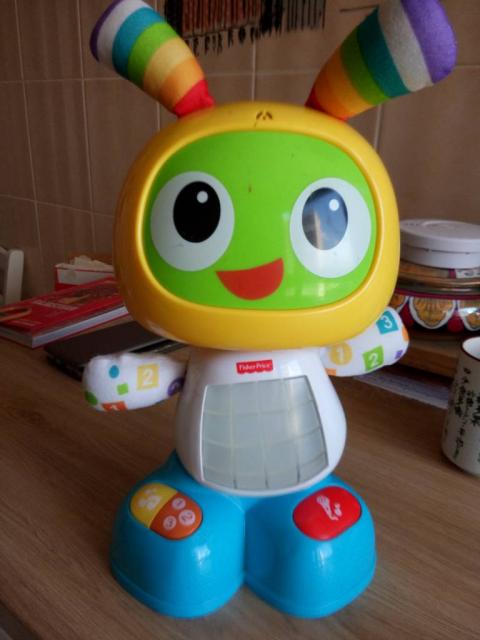 8€ BEBO LE ROBOT DE FISHER PRICE