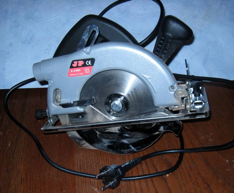 Scie circulaire modele K4160C, Wattrelos — 4/4