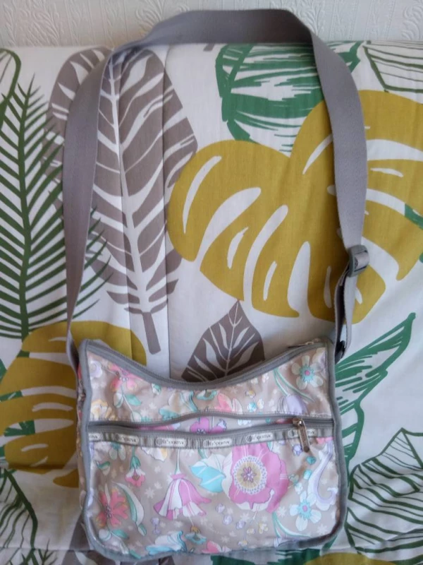 39€ Lesportsac classic hobo fleuri
