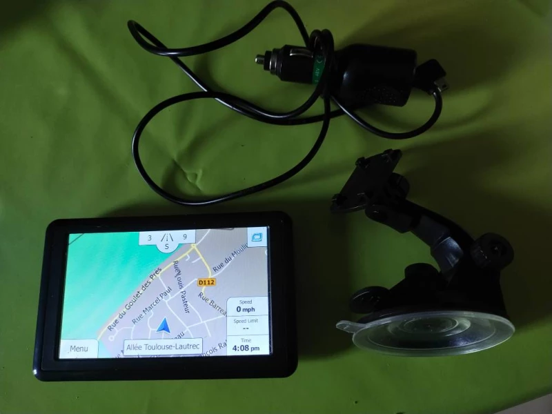 A  saisir  GPS   neuf