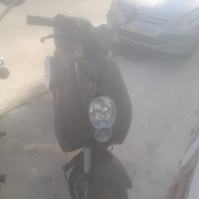 Vend scooter 50cc de marque Peugeot .