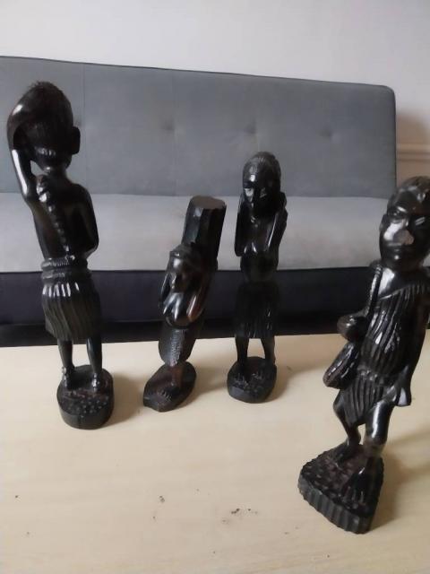 Vends figurines africaines